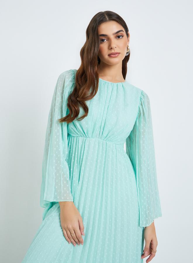 Styli Women Green Dobby Fabric A-Line Maxi Dress - Image 1